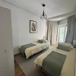 Mhouse Lease Walk To And Center